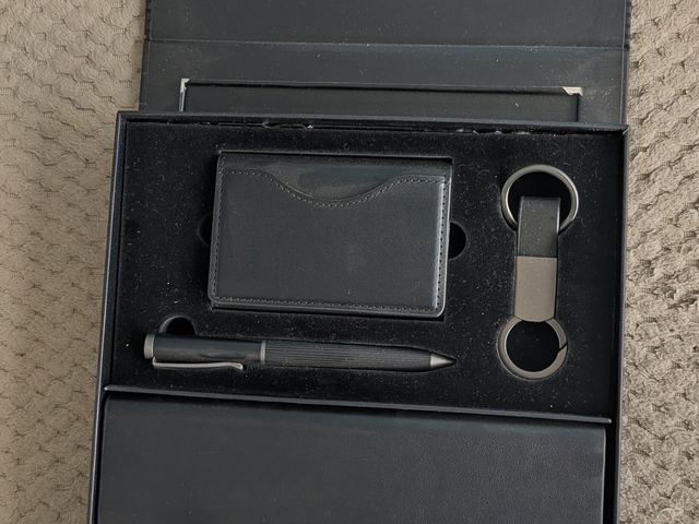 An executive gift set with notebook, pen and USB